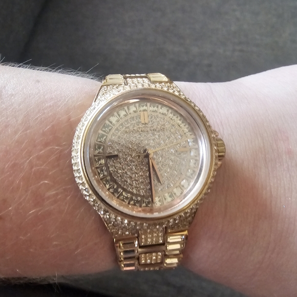 Micheal Kors Crystal Watch - Picture 6 of 6